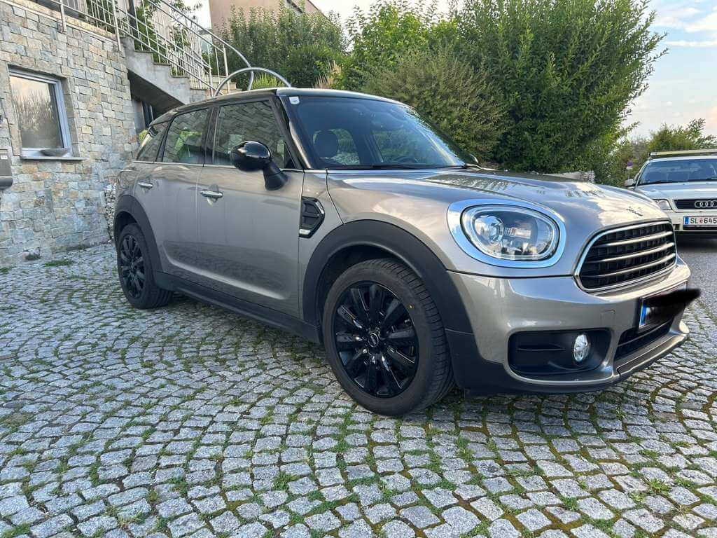 SOLD - MINI Countryman Cooper F60 SUV - Car Experts